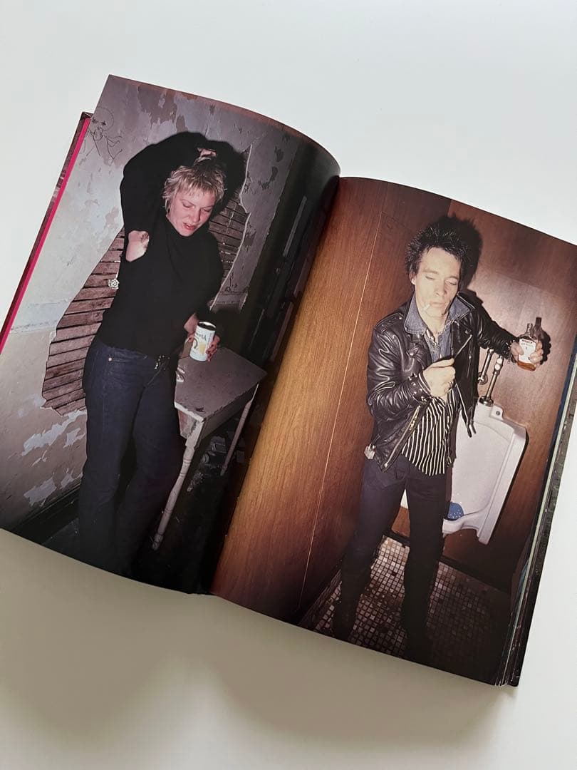 洋書 WE'RE DESPERATE Jim Jocoy