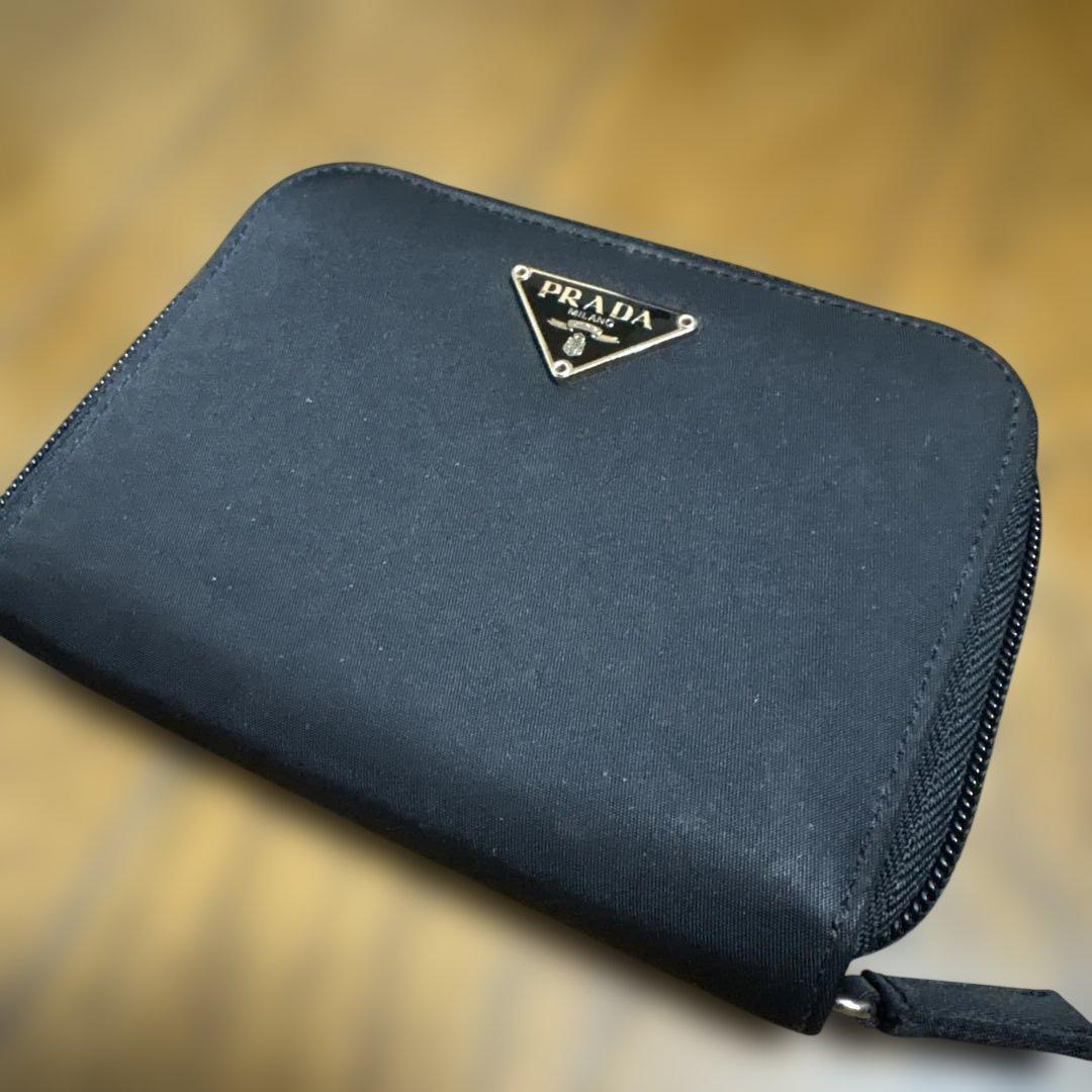 もっちゃんさん専用⭐︎ PRADA ブラック ナイロン 二つ折り財布