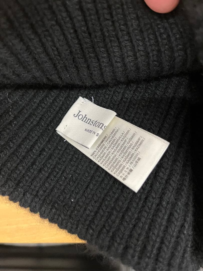 Johnstons of Elgin カシミヤ リブ編み ビーニー　黒　ブラック