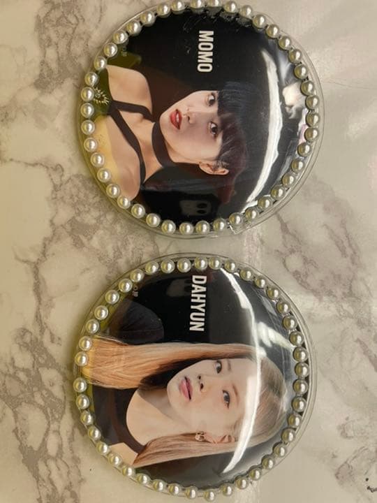 TWICE 缶バッジセット