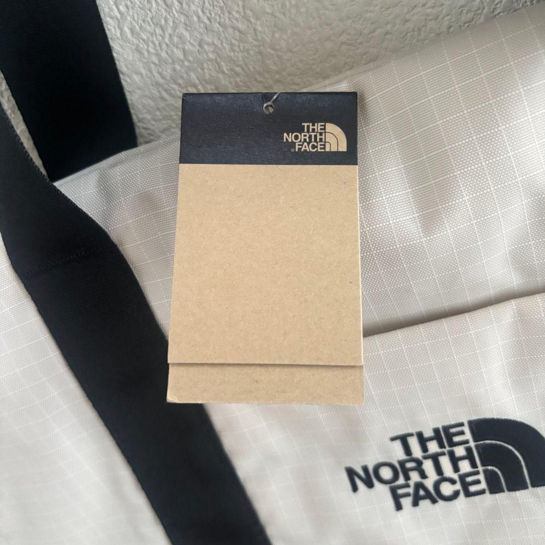 新品タグ付■ノースフェイス　ボストンバッグ　ショルダー ダッフルバッグ旅行バッグ