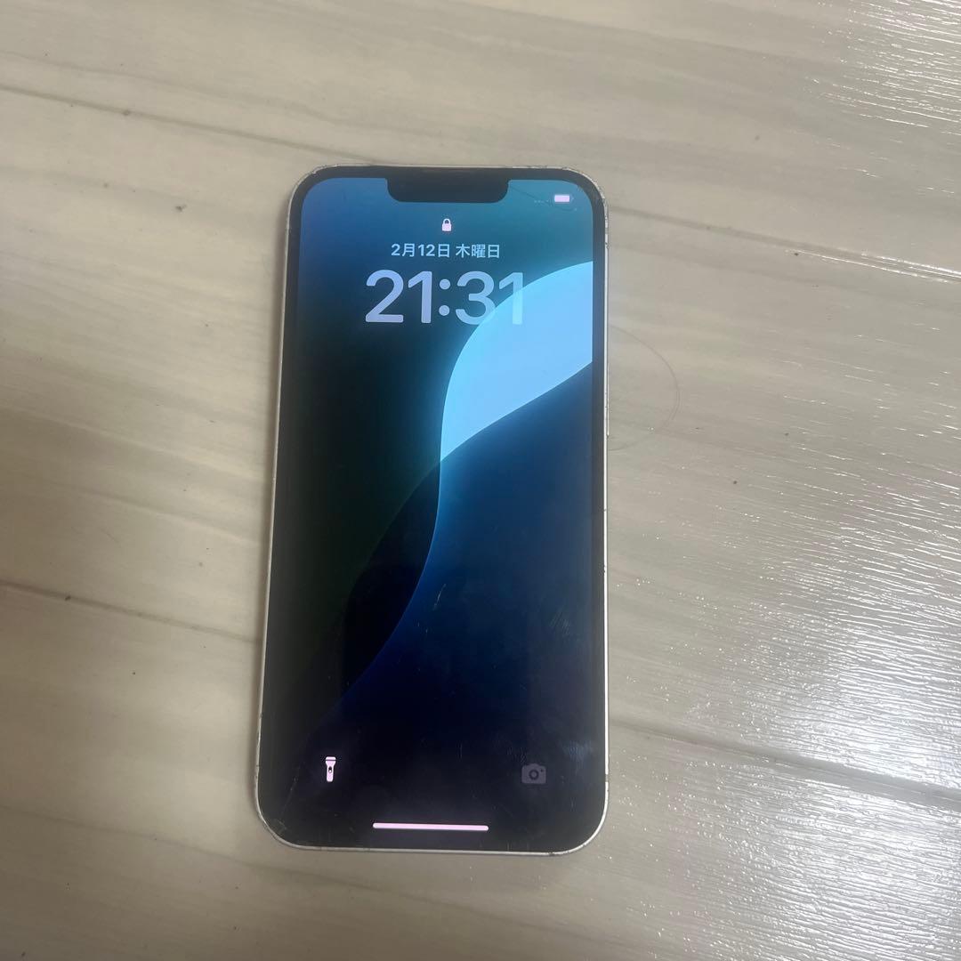 Apple iPhone 13 ホワイト