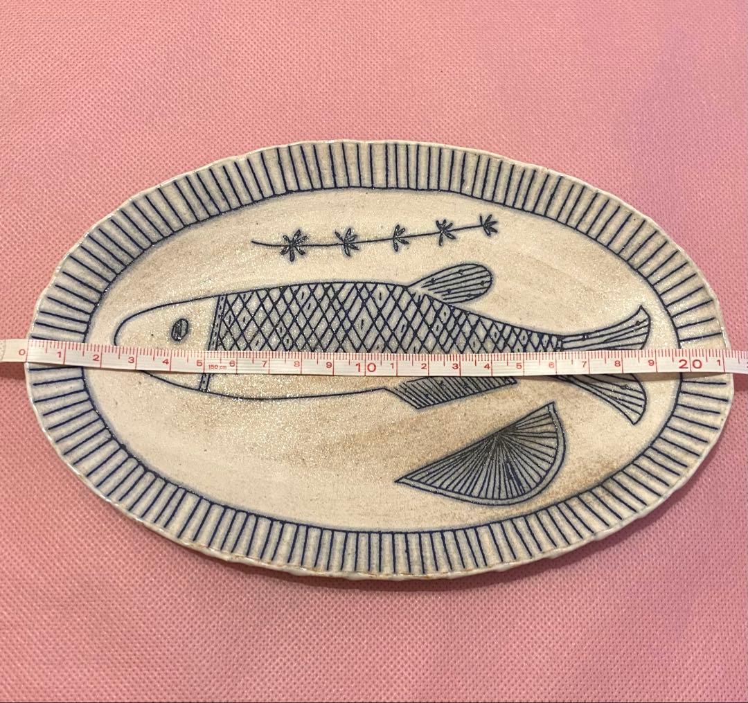 鹿児島睦さん 魚 楕円皿 陶器
