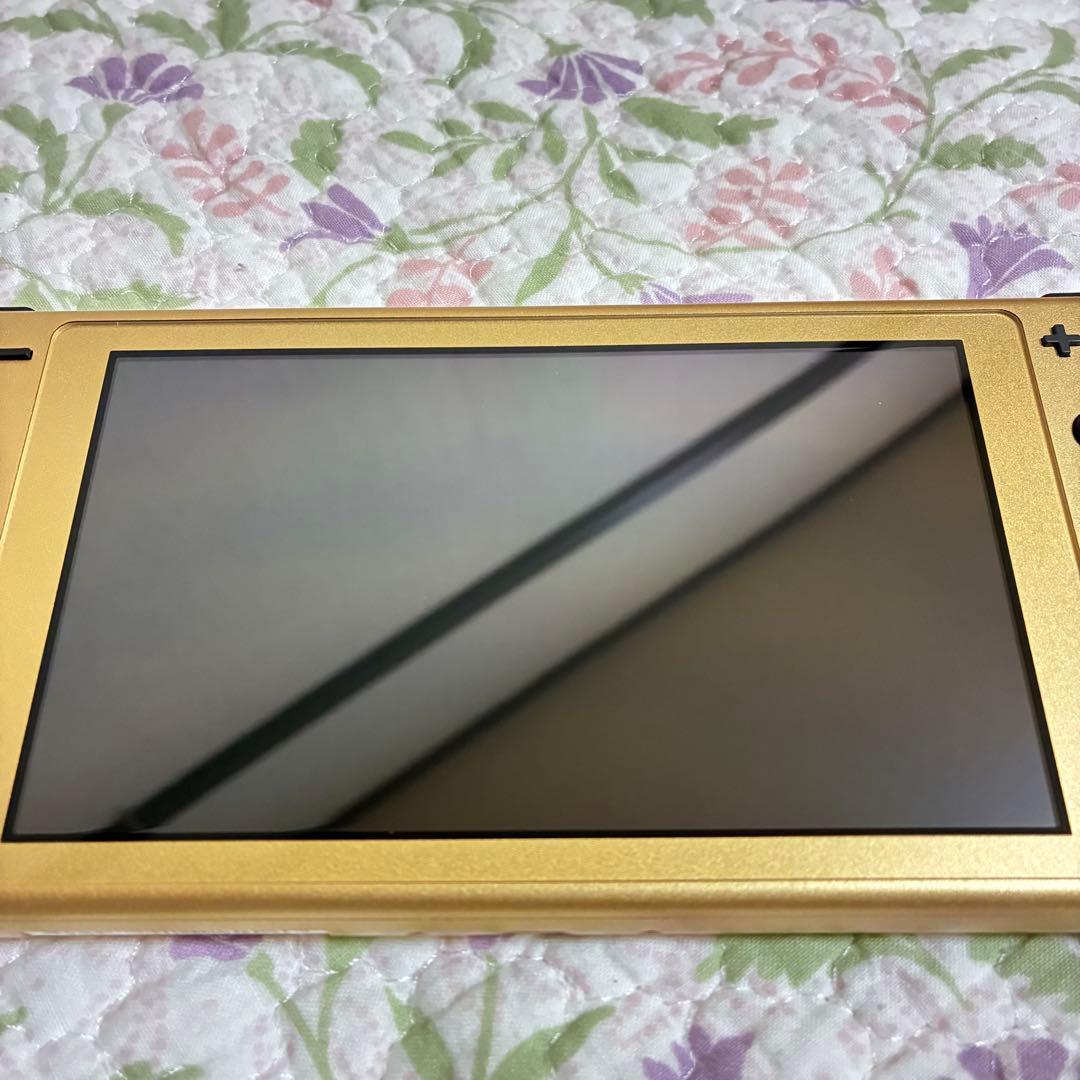【完品・美品】Nintendo Switch Lite ハイラルエディション